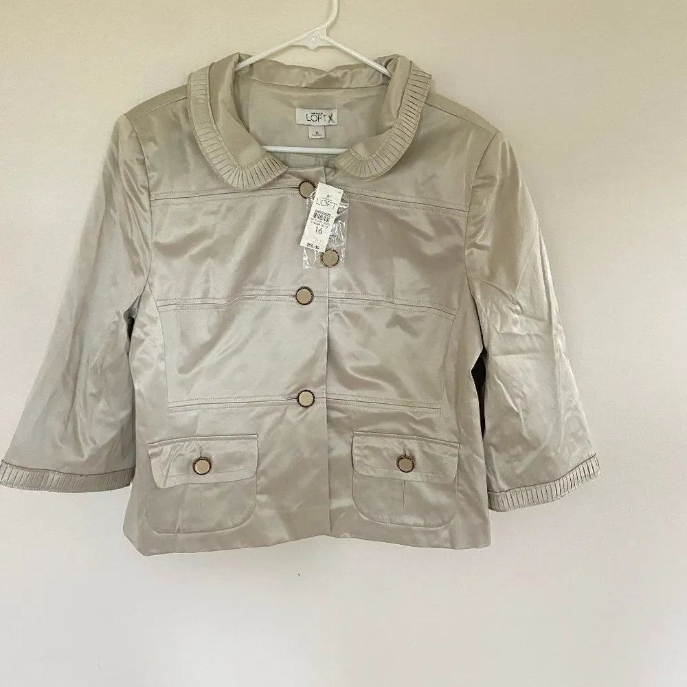 NWT Loft  Pleated Collar and Sleeve Jacket Beige Size 16